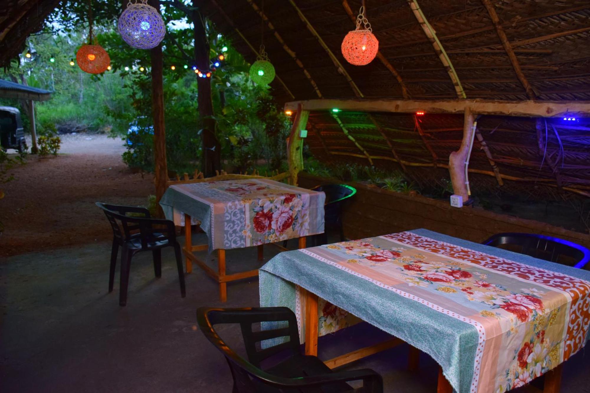 Akash Treehouse Apartment Sigiriya Ngoại thất bức ảnh